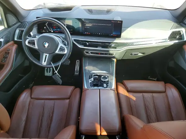 5UX33EU04S9Y33812 2025 BMW X5 M - Image 8