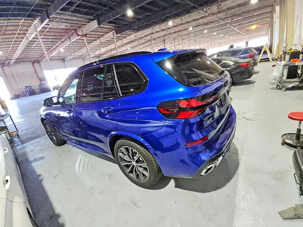 5UX33EU04T9018947 2026 BMW X5 - Image 2