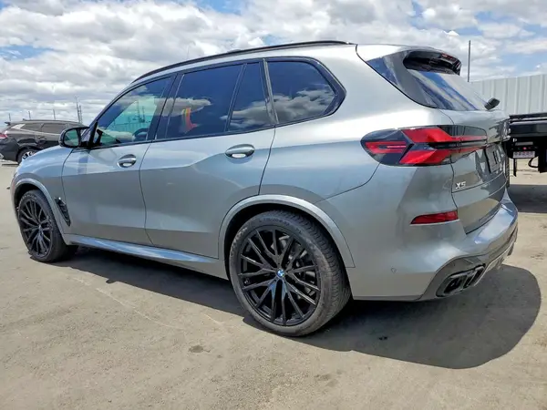 5UX33EU05R9T26024 2024 BMW X5 - Image 2