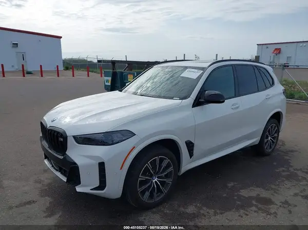 5UX33EU05R9T28758 2024 BMW X5 - Image 2