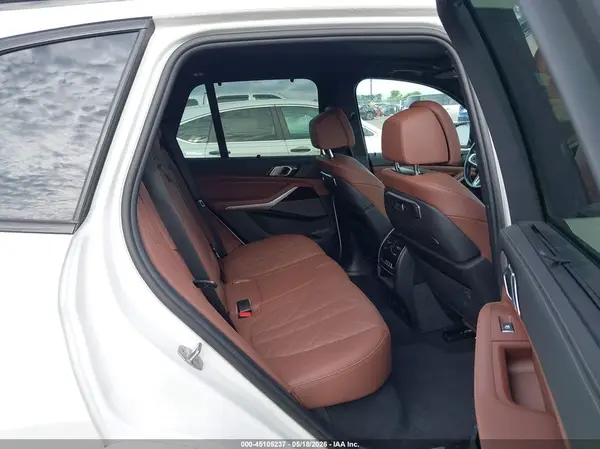 5UX33EU05R9T28758 2024 BMW X5 - Image 8