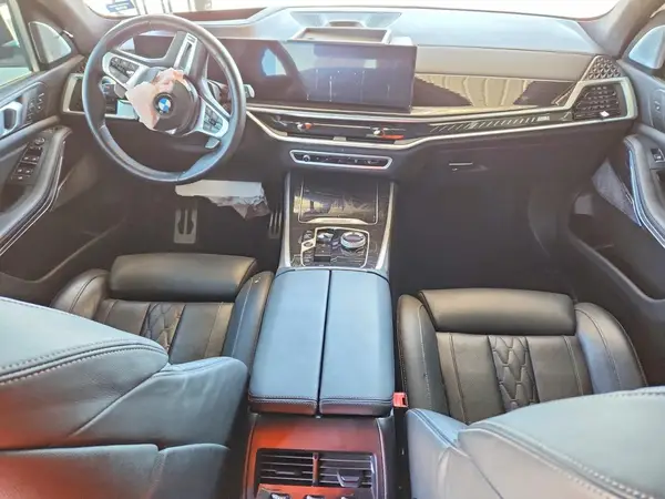 5UX33EU05S9W95715 2025 BMW X5 - Image 8