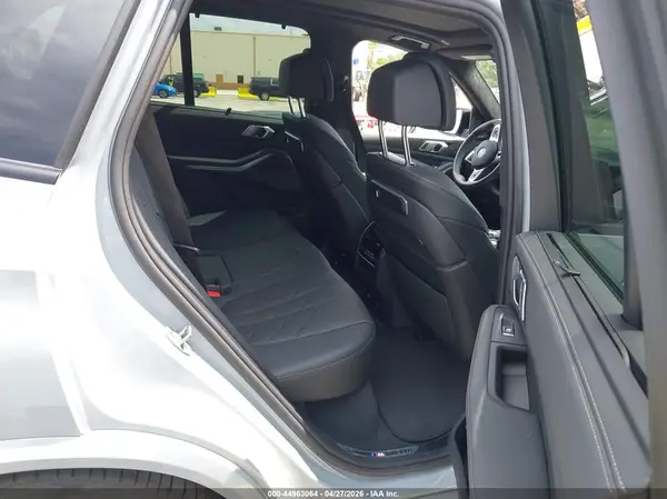 5UX33EU05T9222575 2026 BMW X5 - Image 8