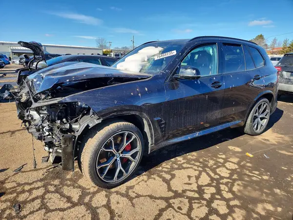 5UX33EU05T9239134 2026 BMW X5 M