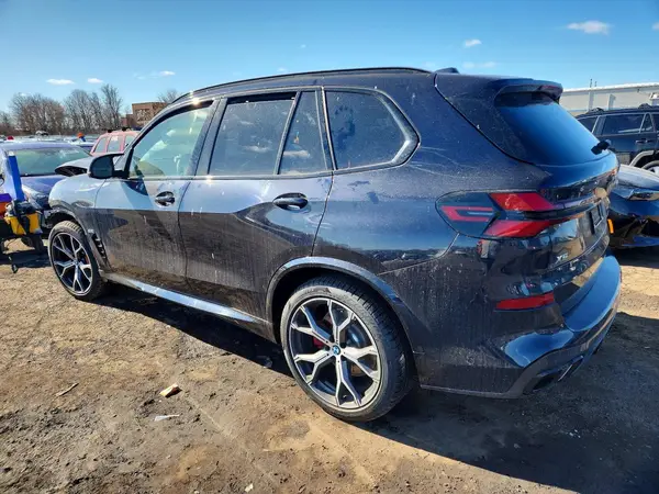 5UX33EU05T9239134 2026 BMW X5 M - Image 2