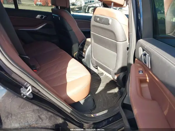5UX33EU06R9T12665 2024 BMW X5 - Image 8