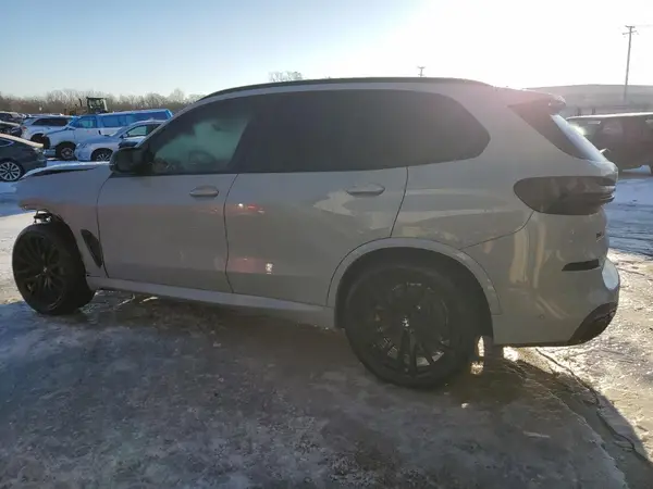 5UX33EU06S9W26581 2025 BMW X5 M - Image 2
