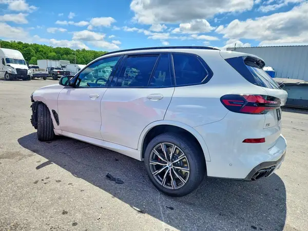 5UX33EU06T9384229 2026 BMW X5 - Image 2