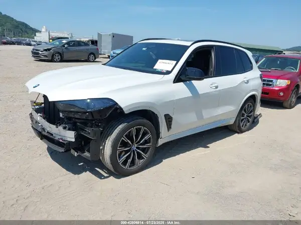 5UX33EU07R9T28860 2024 BMW X5 - Image 2