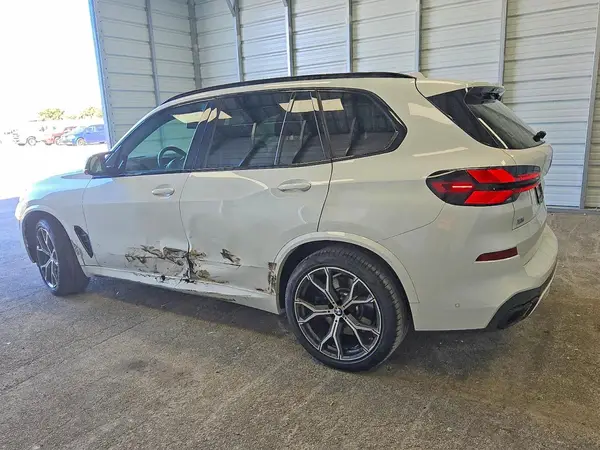 5UX33EU07T9223064 2026 BMW X5 - Image 2