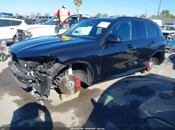 5UX33EU08R9U68674 2024 BMW X5 - Image 2