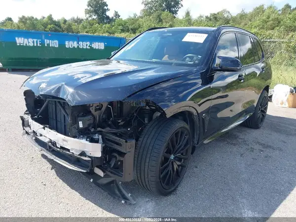 5UX33EU09S9X42390 2025 BMW X5 - Image 2
