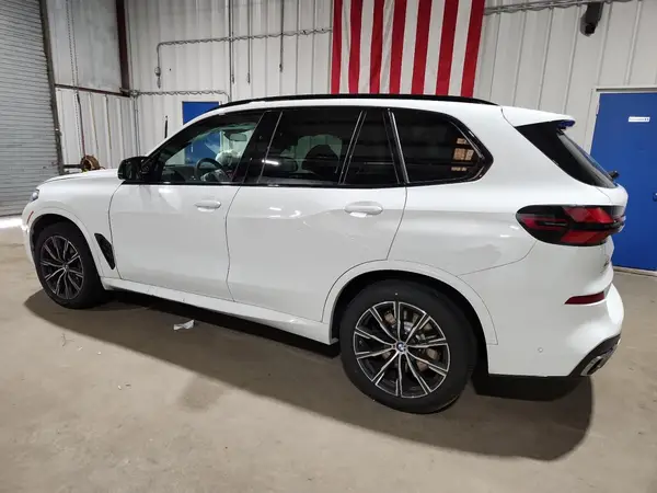 5UX33EU09T9014506 2026 BMW X5 M - Image 2