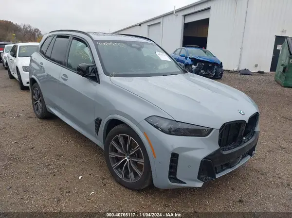 5UX33EU0XS9X32211 2025 BMW X5 - Image 1