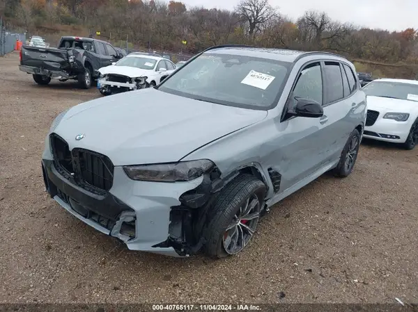 5UX33EU0XS9X32211 2025 BMW X5 - Image 2