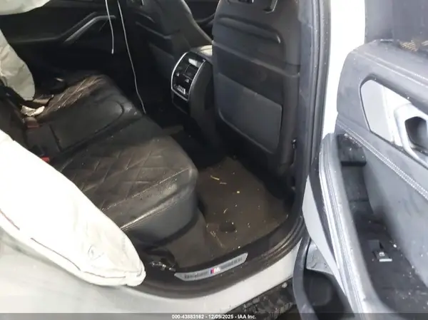 5UX33EX00R9T01236 2024 BMW X6 - Image 8