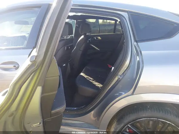 5UX33EX00R9U65151 2024 BMW X6 - Image 8