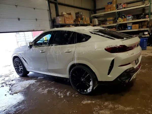 5UX33EX00R9V54945 2024 BMW X6 - Image 2