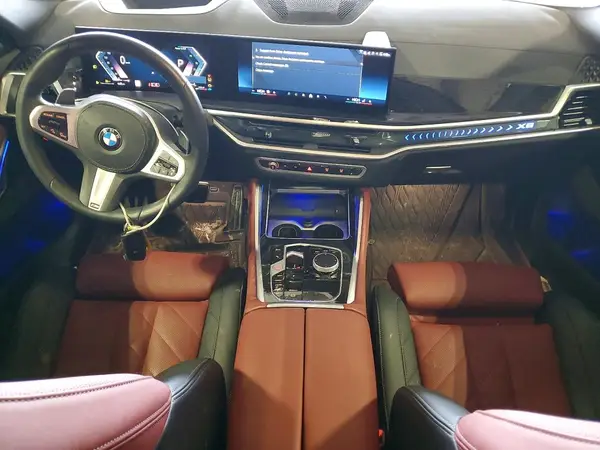 5UX33EX00R9V54945 2024 BMW X6 - Image 8