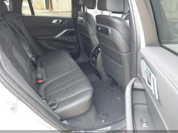 5UX33EX00R9V64732 2024 BMW X6 - Image 8