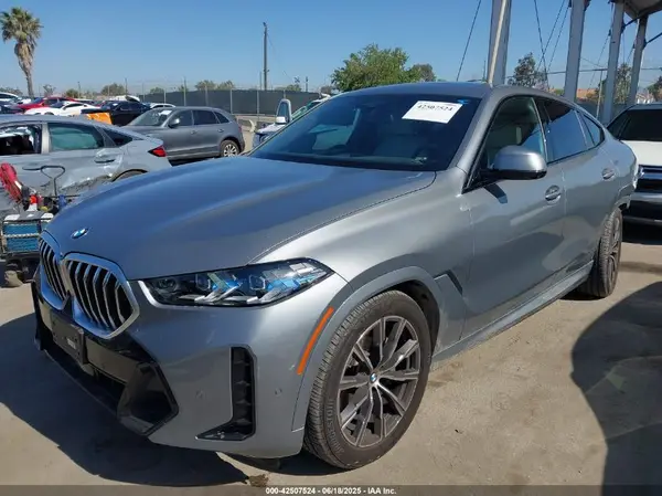 5UX33EX00S9W50886 2025 BMW X6 - Image 2