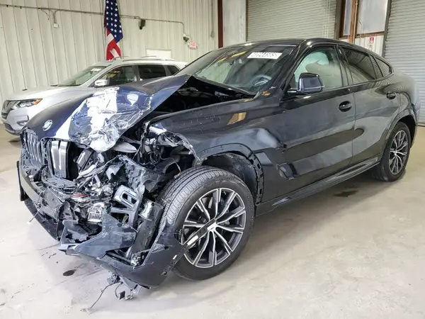 5UX33EX00S9X36294 2025 BMW X6 - Image 1