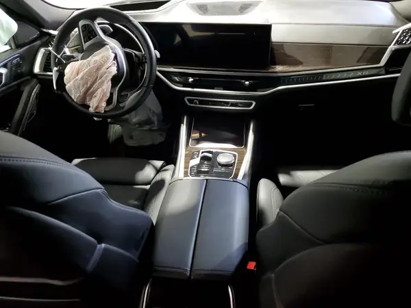 5UX33EX00S9X36294 2025 BMW X6 - Image 8