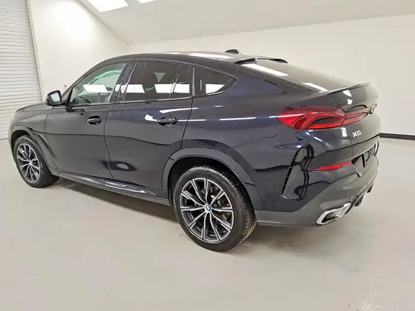 5UX33EX00T9135825 2026 BMW X6 - Image 2
