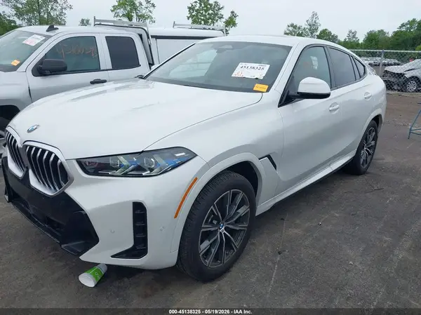 5UX33EX00T9261876 2026 BMW X6 - Image 2