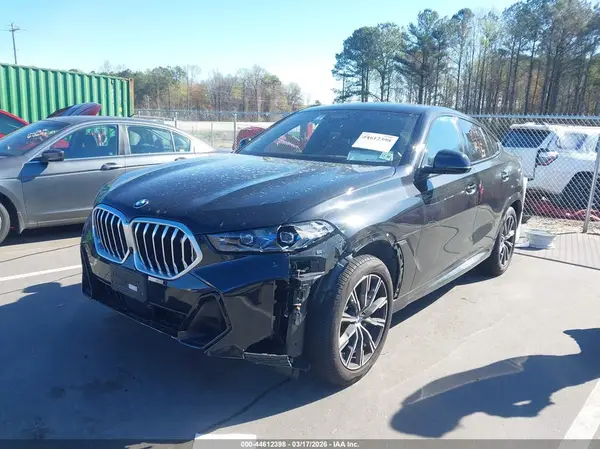 5UX33EX00T9281609 2026 BMW X6 - Image 2