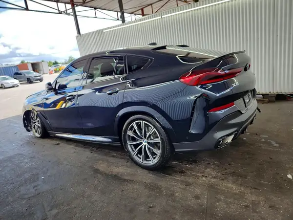 5UX33EX00V9448523 2027 BMW X6 - Image 2