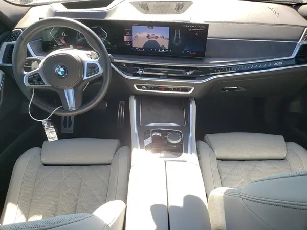 5UX33EX01R9S21573 2024 BMW X6 - Image 8