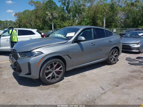 5UX33EX01R9S52323 2024 BMW X6 - Image 2