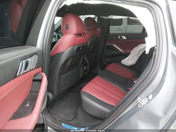 5UX33EX01R9U31882 2024 BMW X6 - Image 8