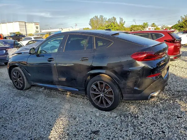 5UX33EX01R9V05379 2024 BMW X6 - Image 2