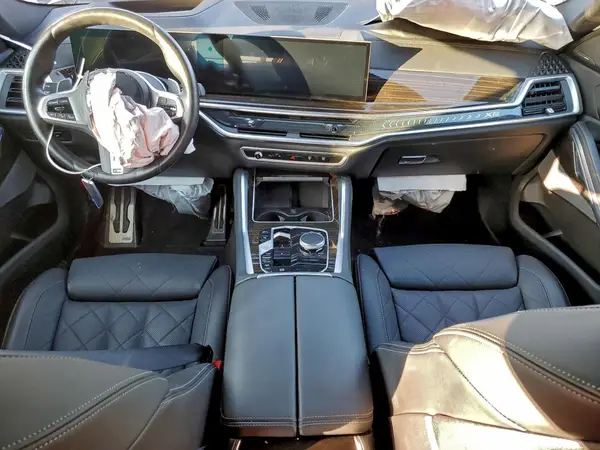5UX33EX01R9V05379 2024 BMW X6 - Image 8