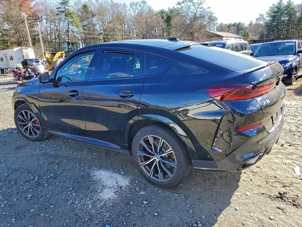5UX33EX01R9V89123 2024 BMW X6 - Image 2