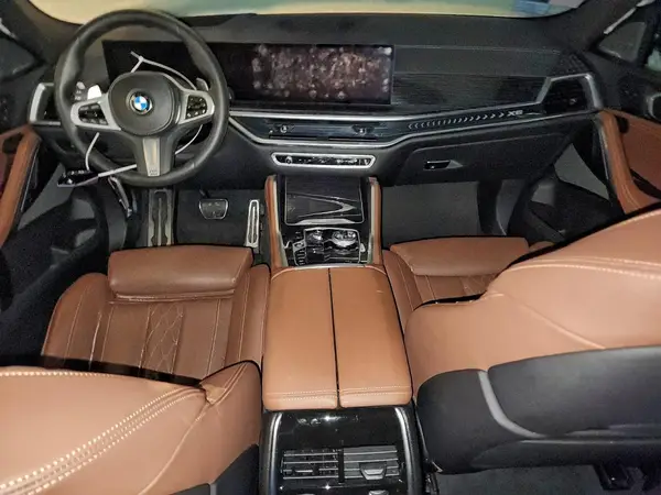 5UX33EX01R9V89123 2024 BMW X6 - Image 8