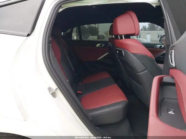 5UX33EX01R9W02503 2024 BMW X6 - Image 8