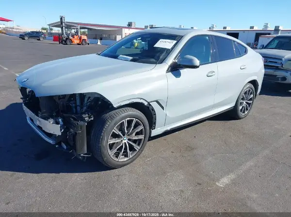 5UX33EX01S9Z48900 2025 BMW X6 - Image 2