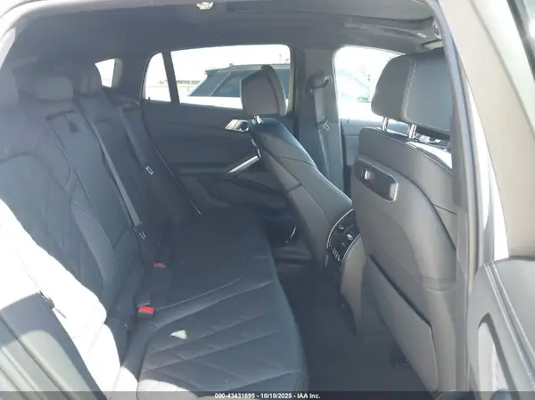 5UX33EX01S9Z70024 2025 BMW X6 - Image 8