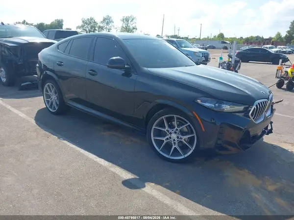 5UX33EX02R9S32226 2024 BMW X6 - Image 1