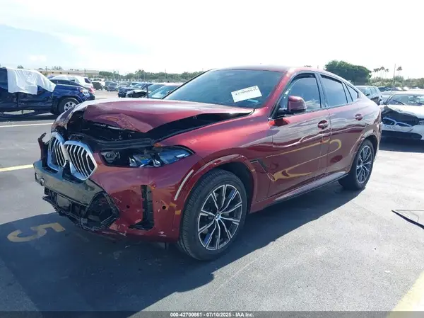 5UX33EX02R9S49771 2024 BMW X6 - Image 2