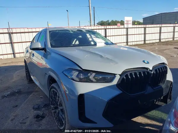 5UX33EX02R9T41673 2024 BMW X6 - Image 1