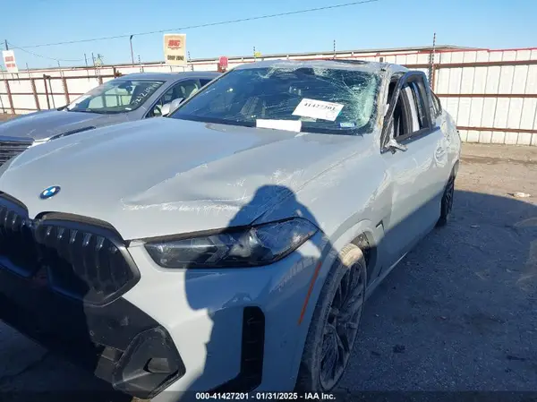 5UX33EX02R9T41673 2024 BMW X6 - Image 2