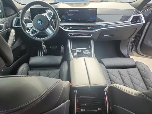 5UX33EX02R9V89213 2024 BMW X6 - Image 8