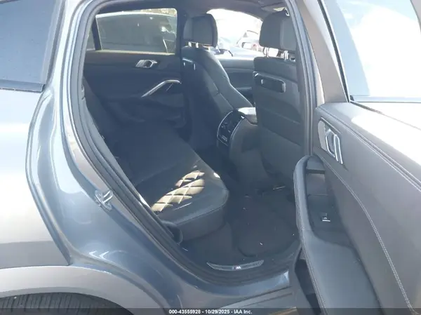 5UX33EX02S9W72761 2025 BMW X6 - Image 8