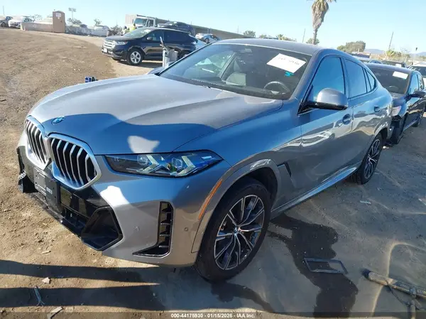 5UX33EX02S9W98230 2025 BMW X6 - Image 2