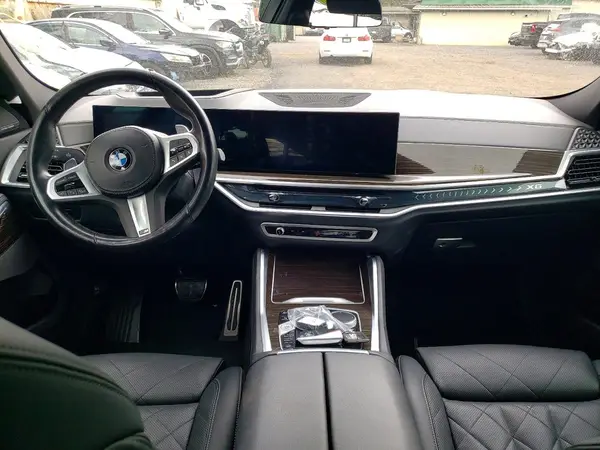 5UX33EX02S9X29007 2025 BMW X6 - Image 8