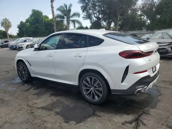 5UX33EX02S9Z45701 2025 BMW X6 - Image 2
